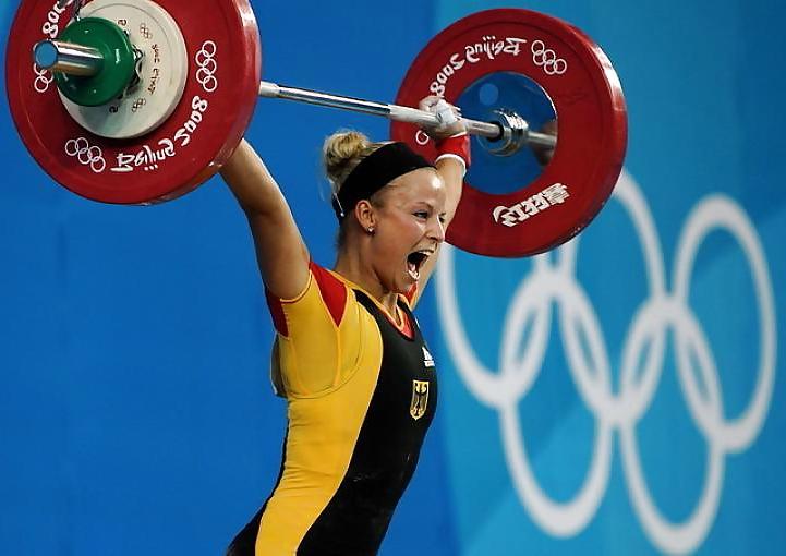 14P Female weighlifter julia rhode and samantha wright
