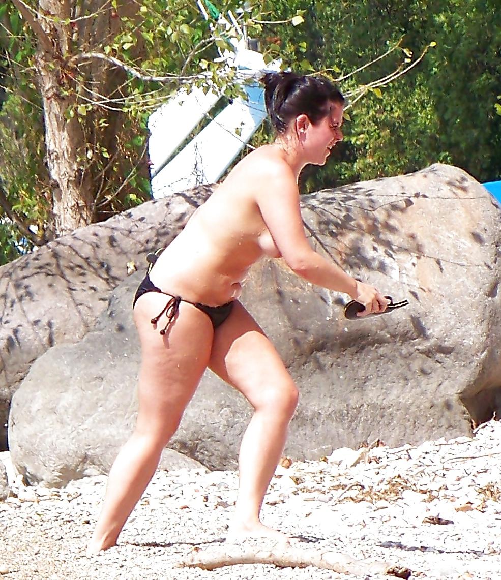 5P Topless beach