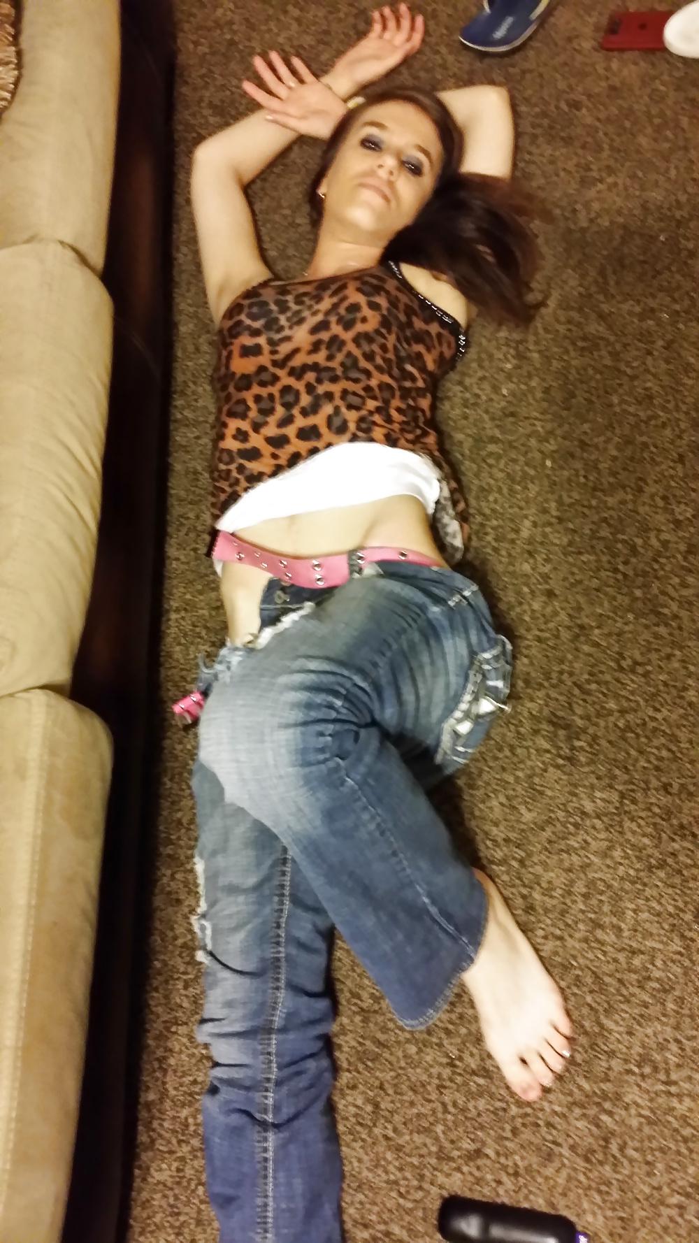 25P Teen Feet Girl Tamara Asser After Work