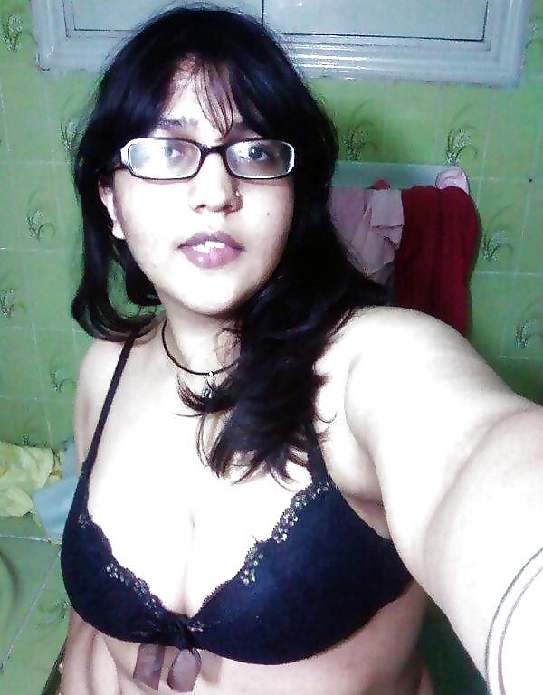 25P Indian Chubby College Girl Hindi Hindu Desi Paki Bangladeshi
