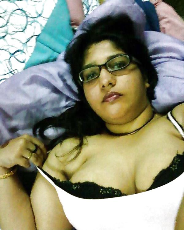 25P Indian Chubby College Girl Hindi Hindu Desi Paki Bangladeshi