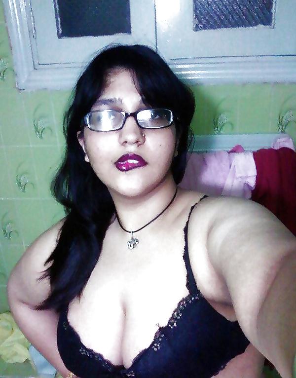 25P Indian Chubby College Girl Hindi Hindu Desi Paki Bangladeshi