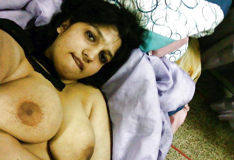 25P Indian Chubby College Girl Hindi Hindu Desi Paki Bangladeshi