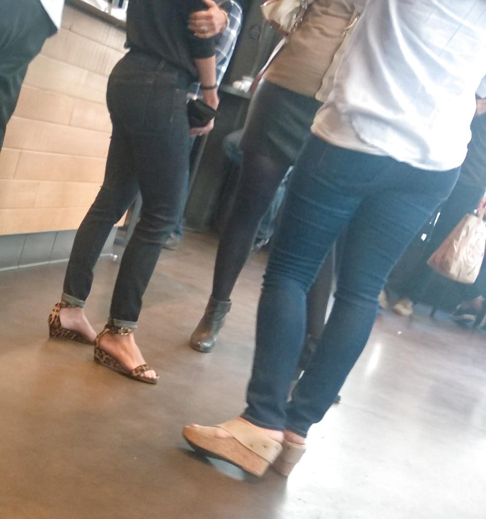 8P Milfs with nice asses and beautiful feet wearing tight jeans