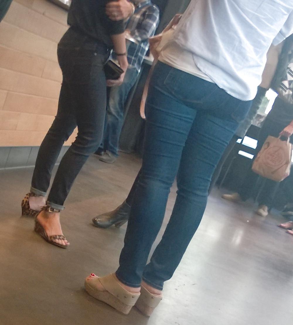 8P Milfs with nice asses and beautiful feet wearing tight jeans
