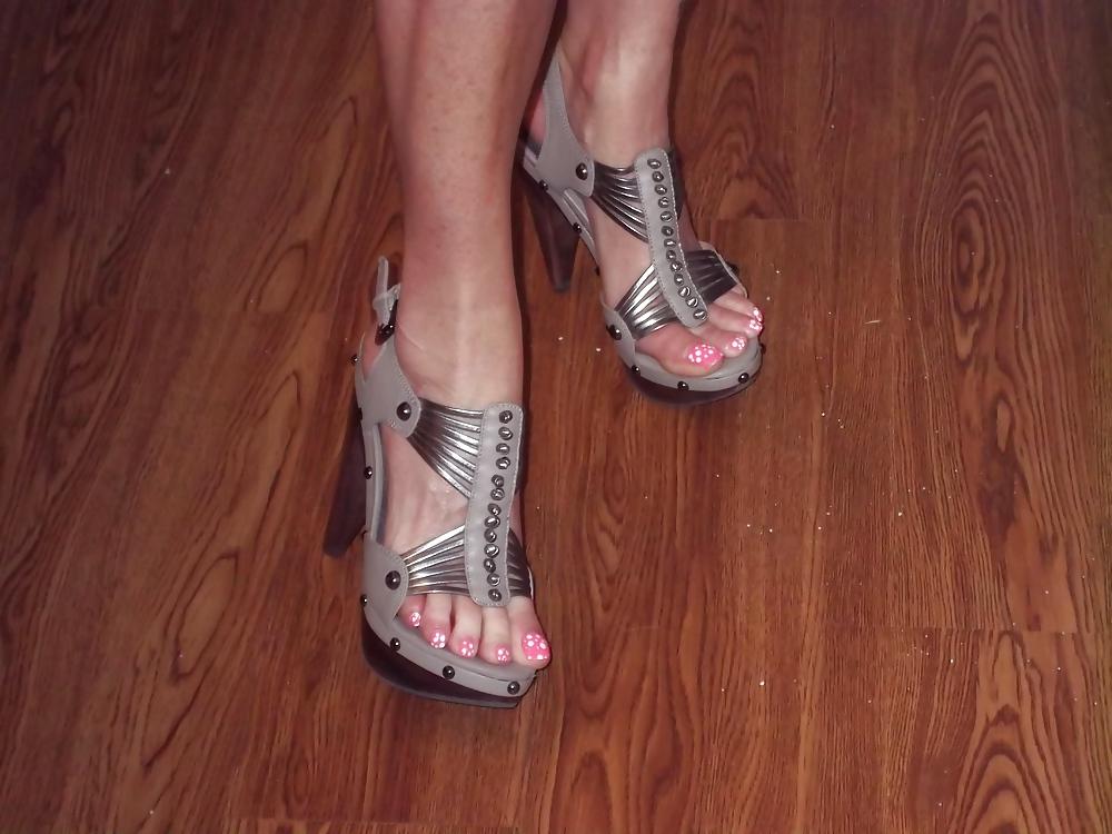 11P Chance's sexy toes in high heels
