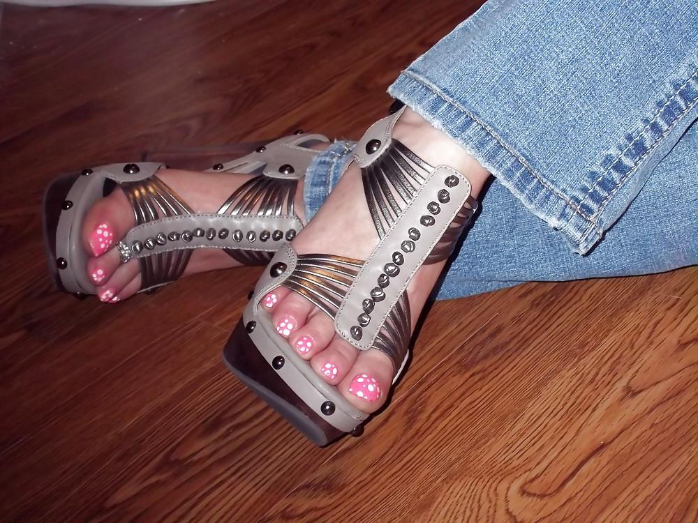 11P Chance's sexy toes in high heels