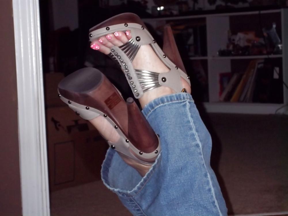 11P Chance's sexy toes in high heels