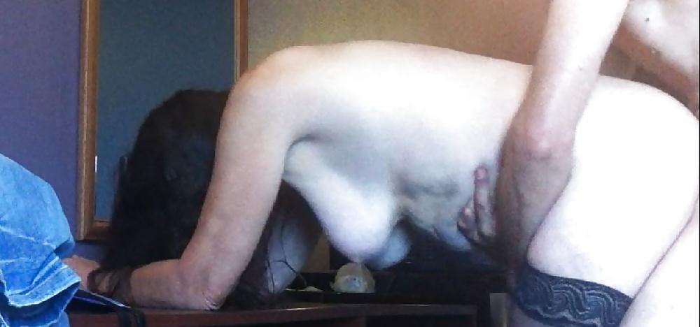 25P Older bitch fucked in cheap hotel
