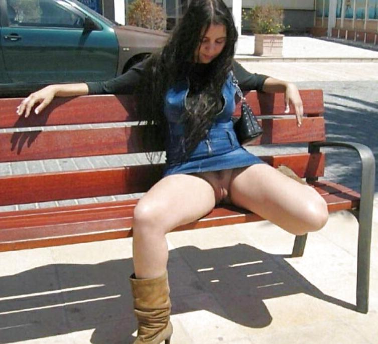 25P REALLY HOT GIRLS IN PUBLIC 15