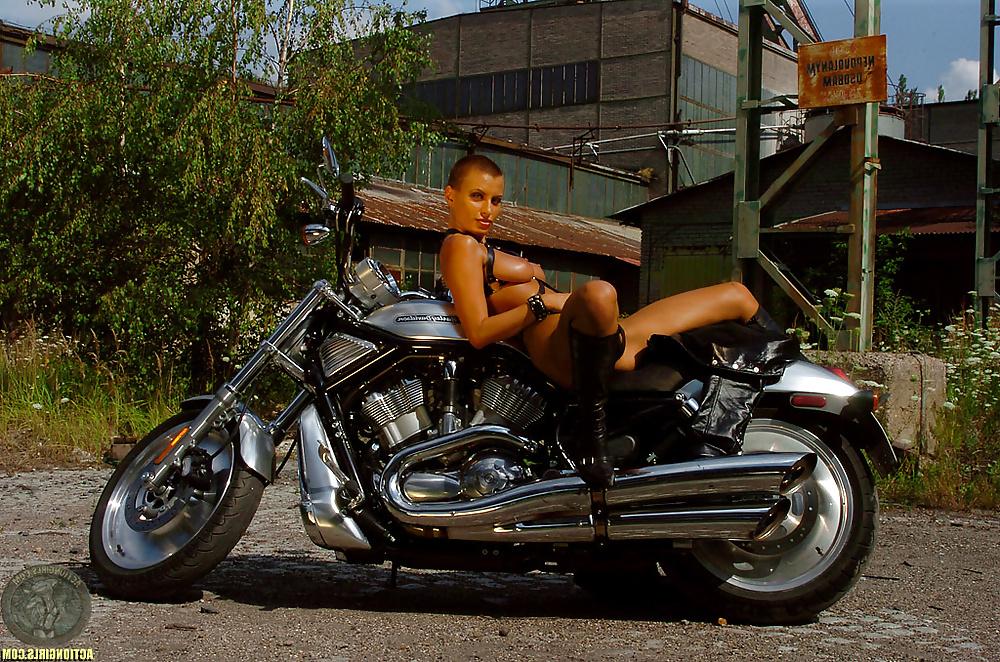 4P Veronica - Leather Bitch