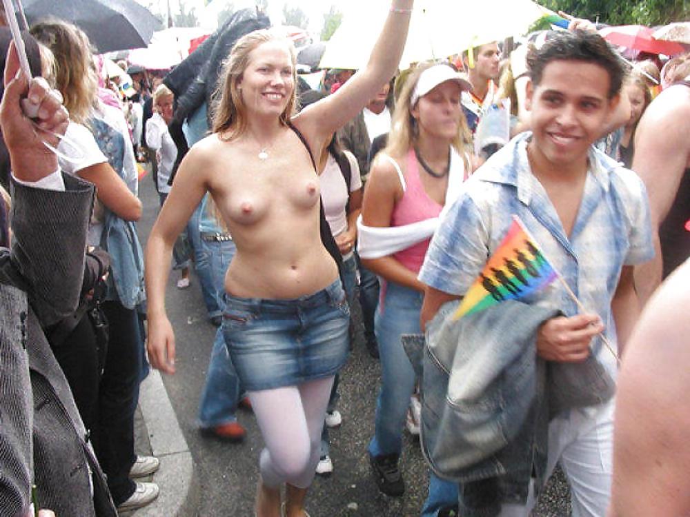 25P REALLY HOT GIRLS IN PUBLIC 19
