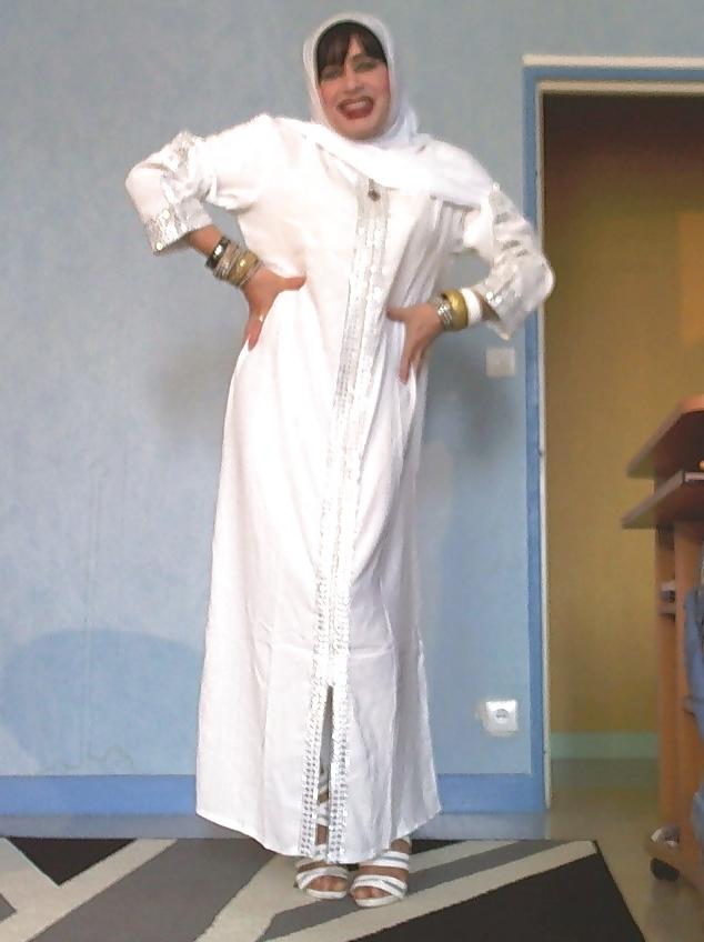 18P Bitch muslima in hijeb