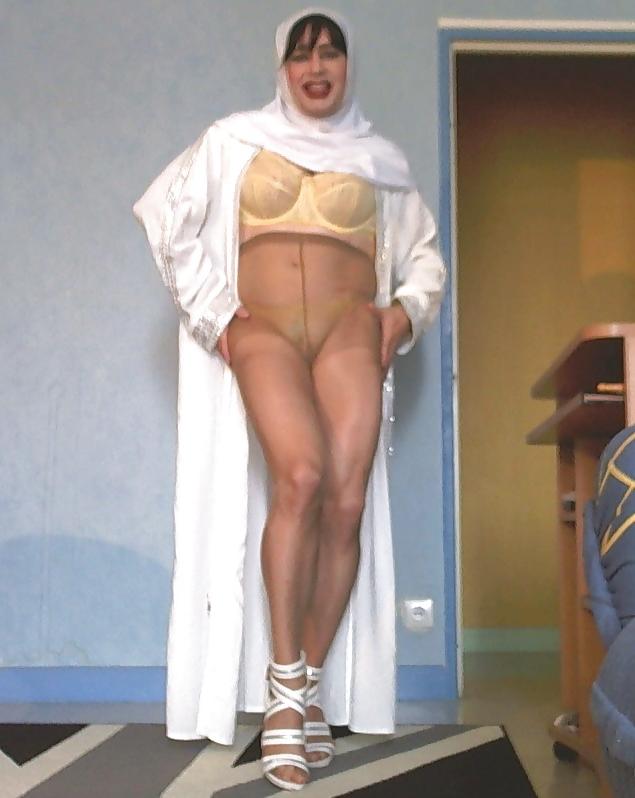 18P Bitch muslima in hijeb