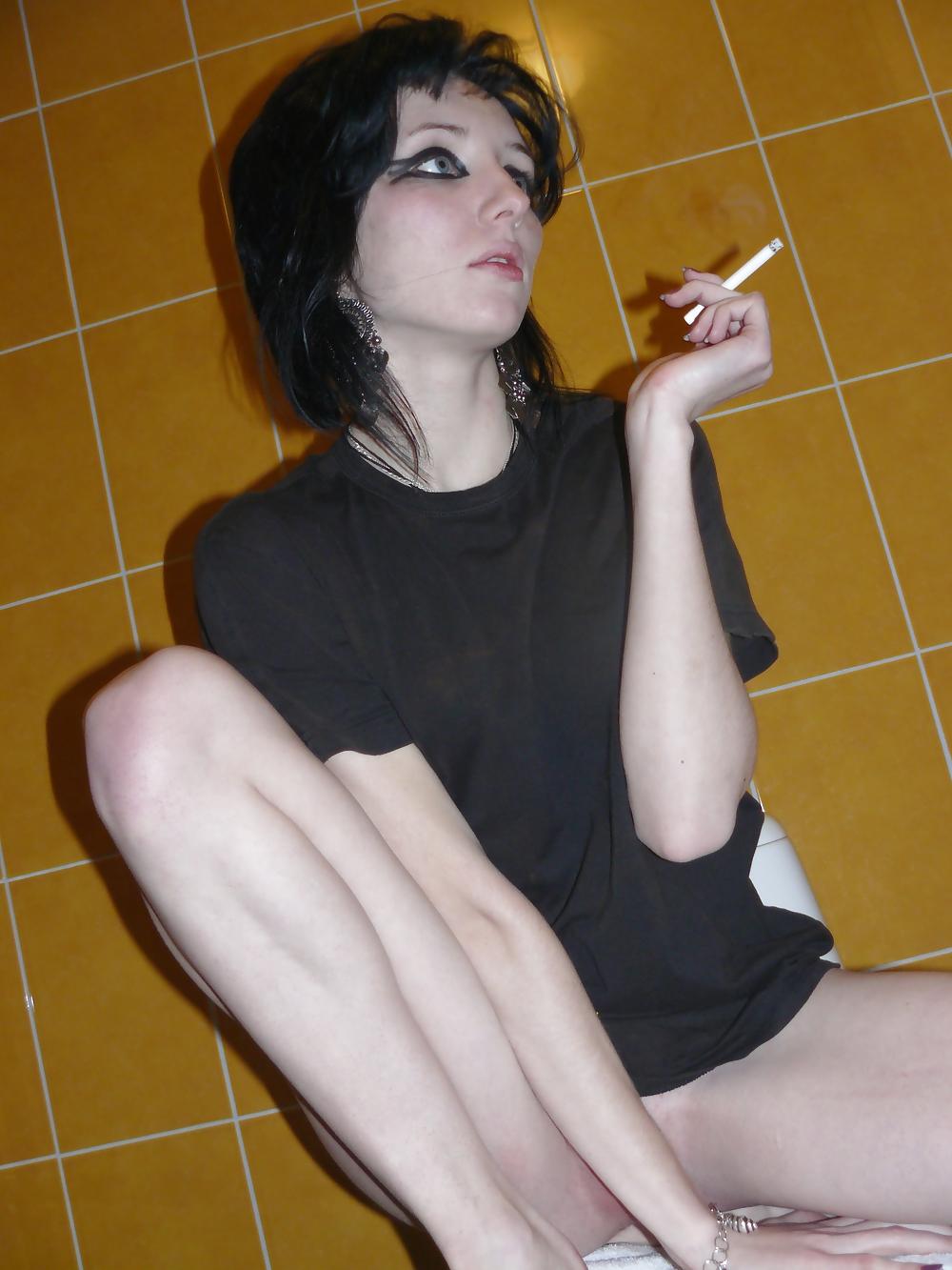 25P Nasty Amateur Babe