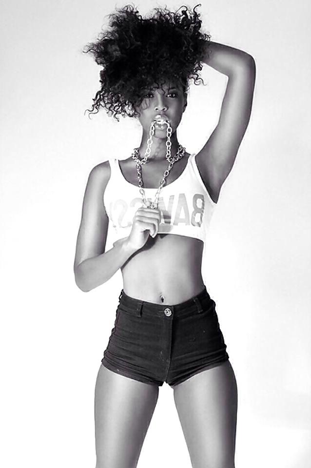 25P Ebony art pics XIII