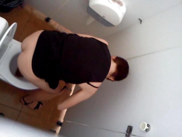 10P Toilet