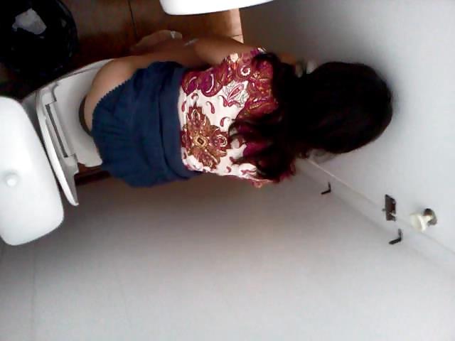 10P Toilet