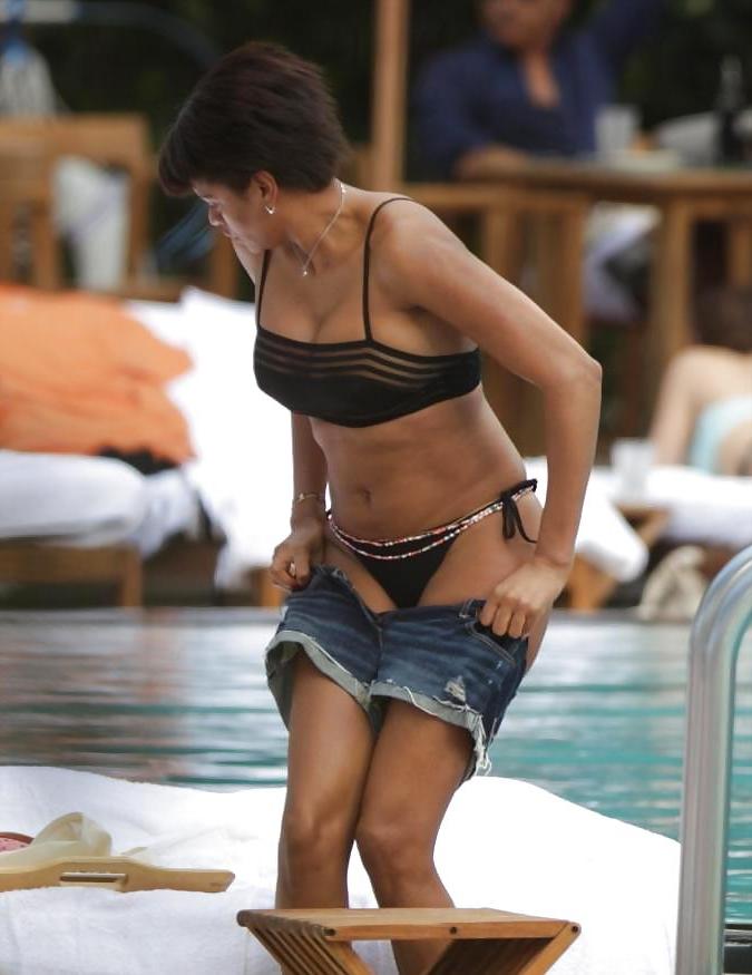 10P Georgette Eto'o Topless