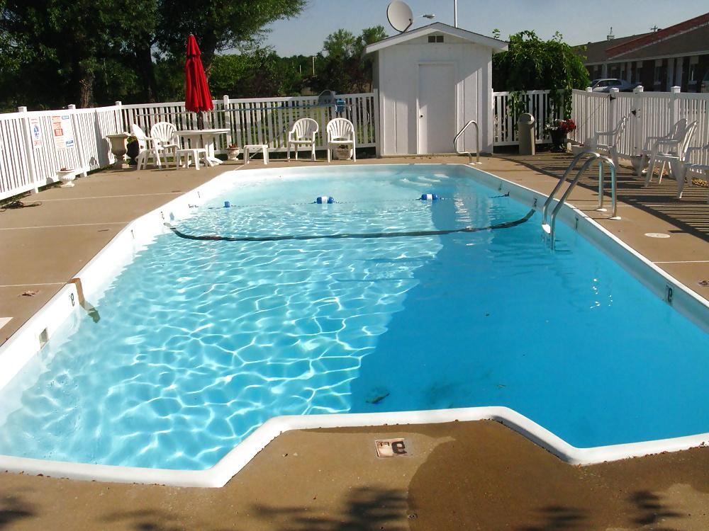 13P Motel Pool 