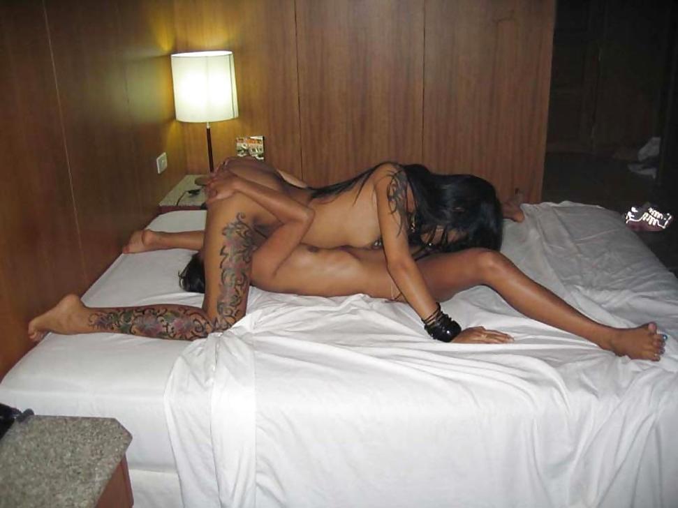 25P Lesbians At Play