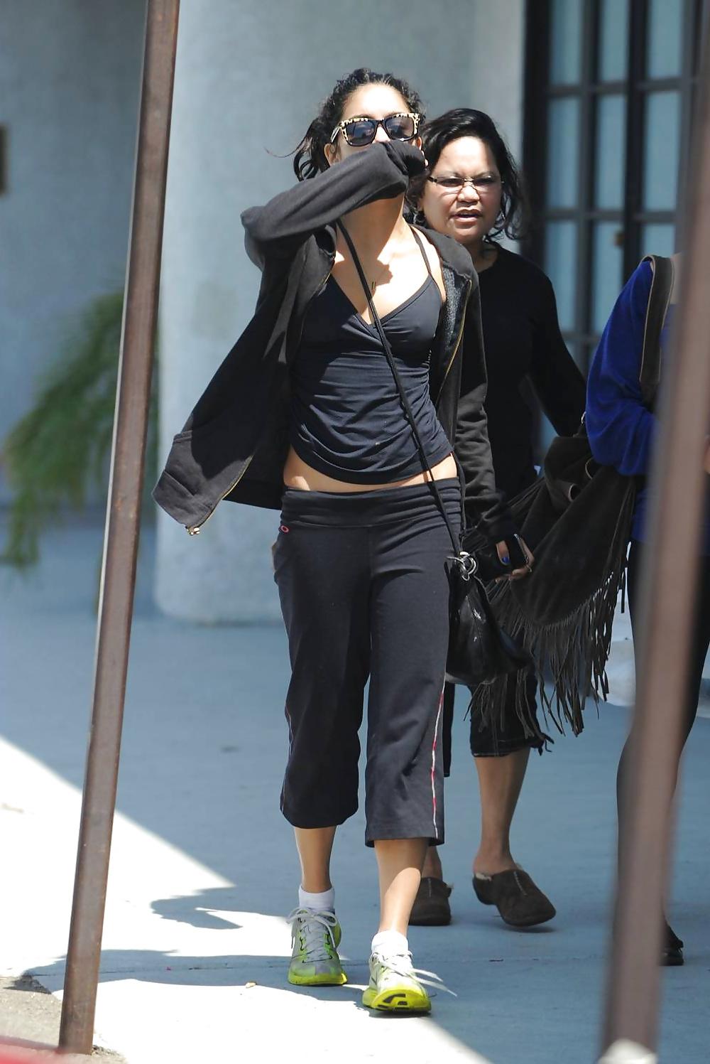 18P Female celebs - Vanessa Hudgen, Clasics