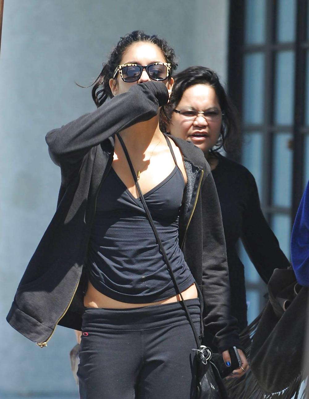 18P Female celebs - Vanessa Hudgen, Clasics