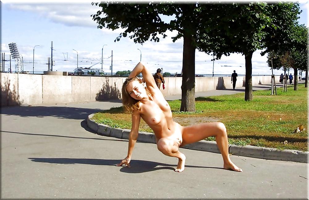 25P Lion's: Naked and Free - nude in public ! (1)
