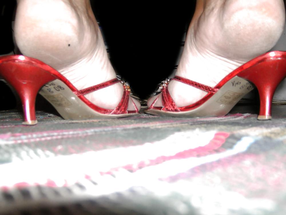 21P Play Metallic Red