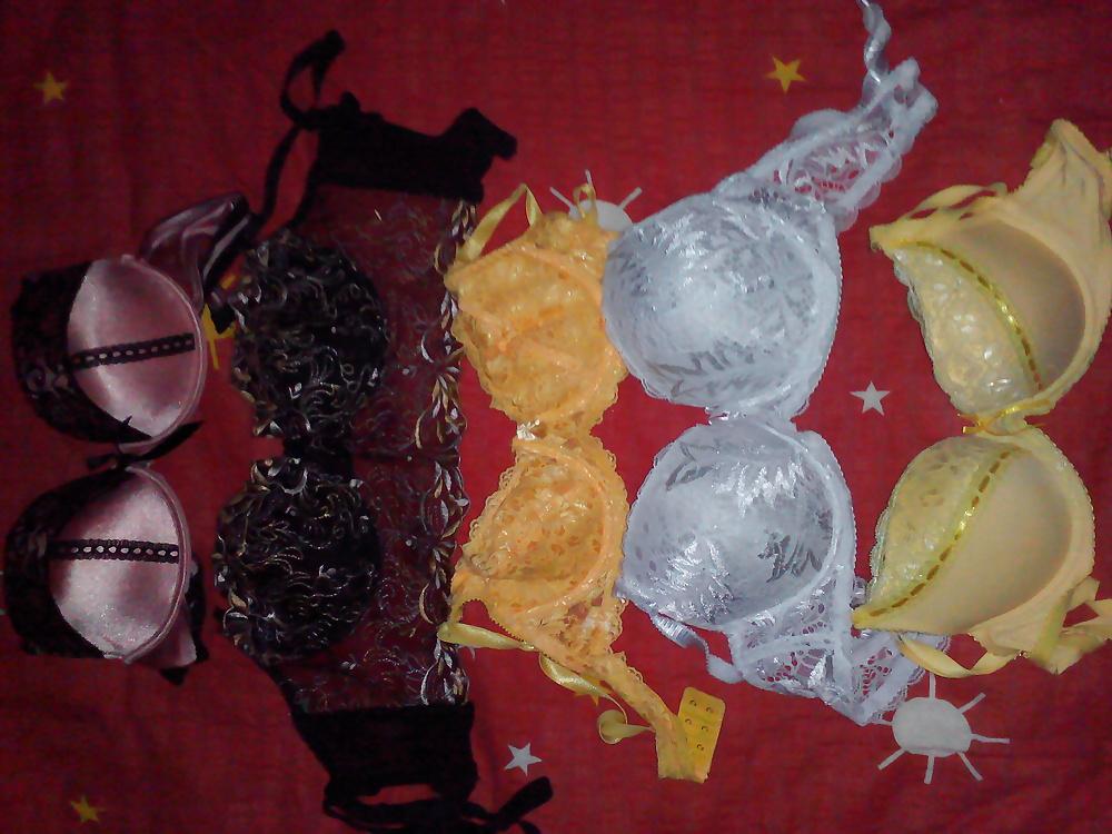 16P I play with my mother in law bras and shoes on her bed !!!