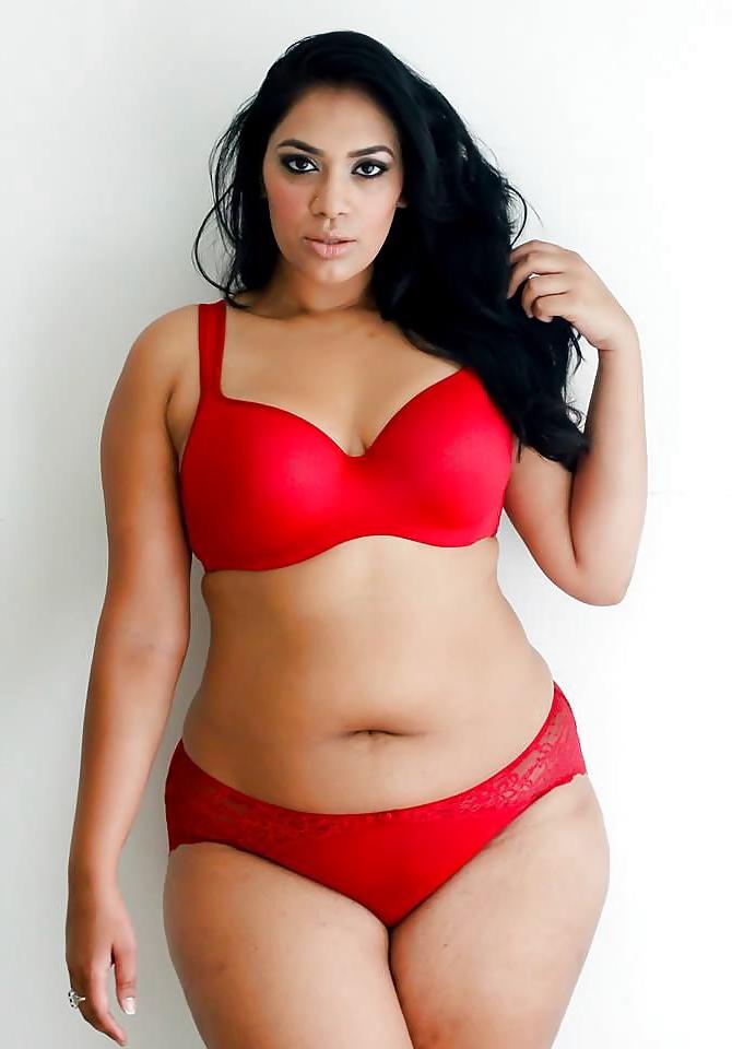 9P Plus Size Model Goddess: Tinder Badhesha