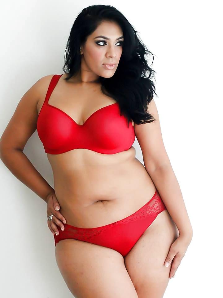 9P Plus Size Model Goddess: Tinder Badhesha