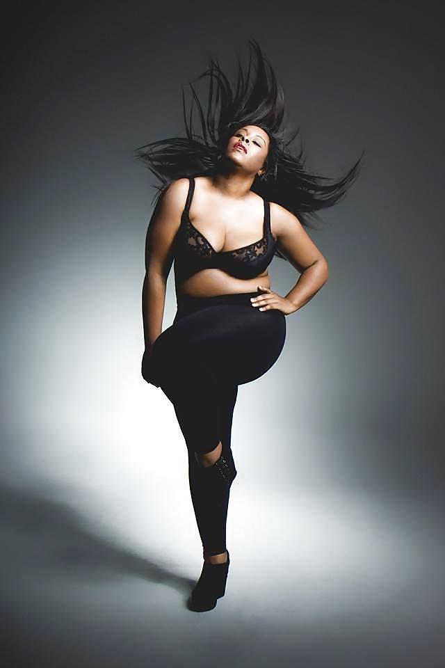 22P Plus Size Model Goddess: Sommer Green