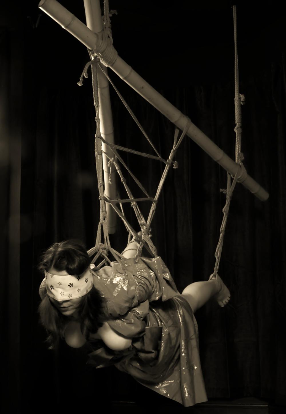 25P Bondage art ....