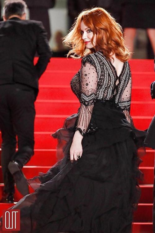 18P Christina Hendricks sexy goddess 3