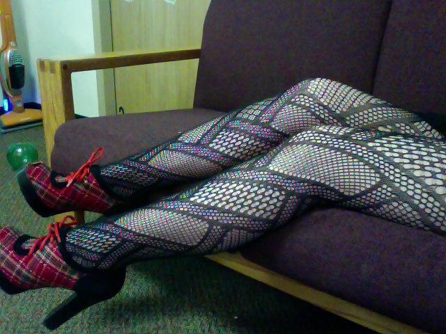 15P My tired feet! Fishnets and heels