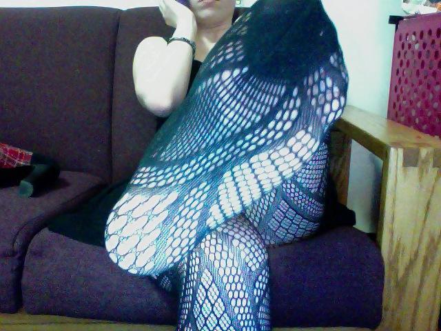 15P My tired feet! Fishnets and heels