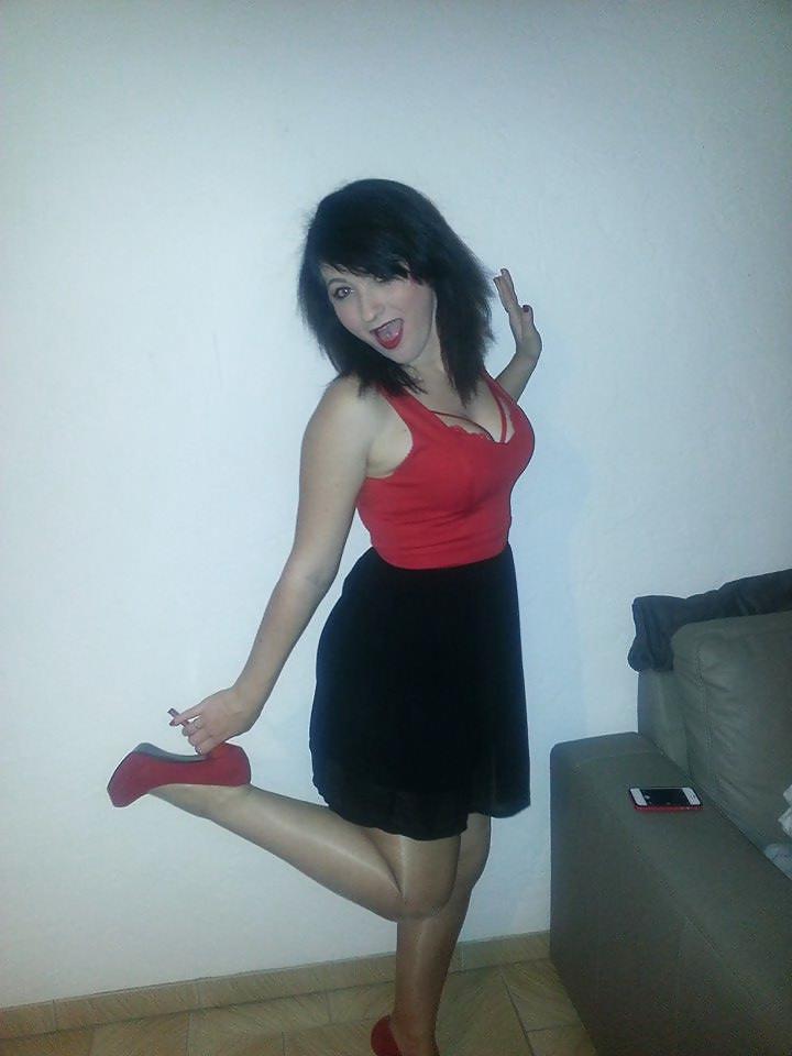21P Petites salopes en talon    Bitch in high heels3