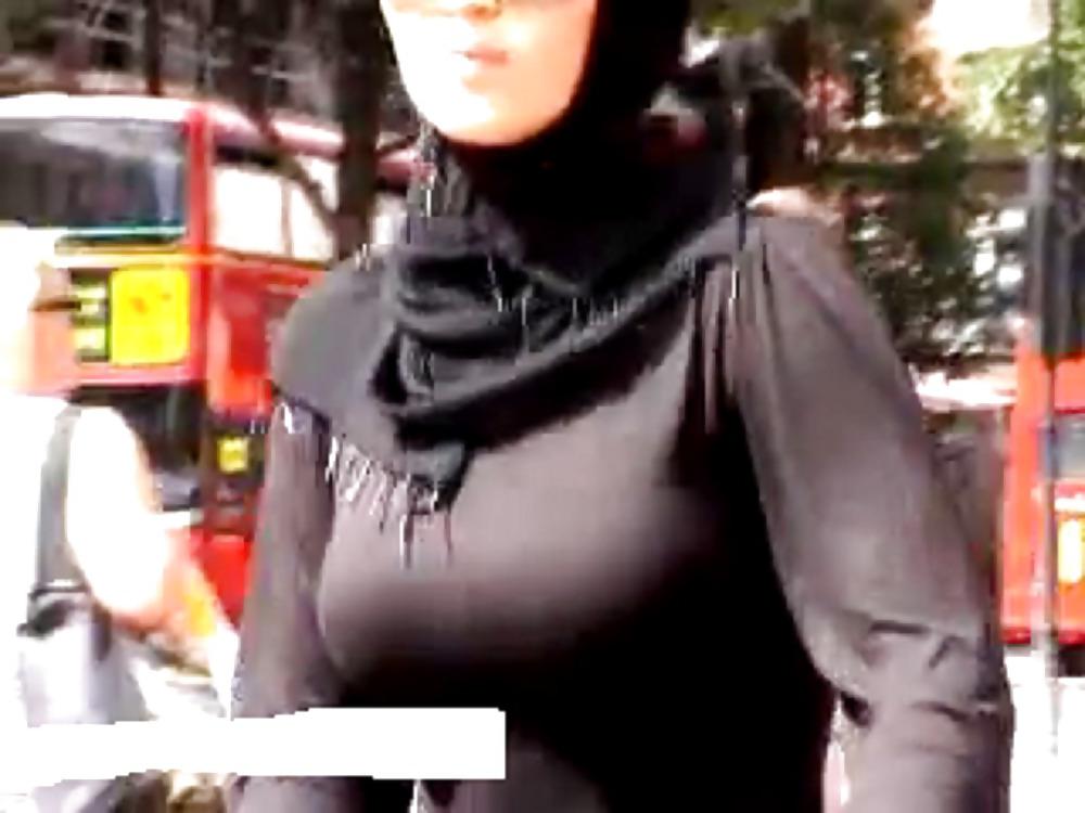 18P Arab mom with nice rack