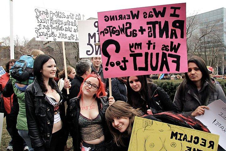 25P Hot female protesters