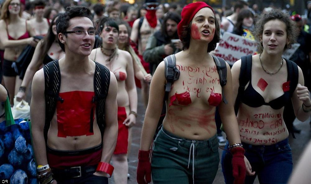 25P Hot female protesters
