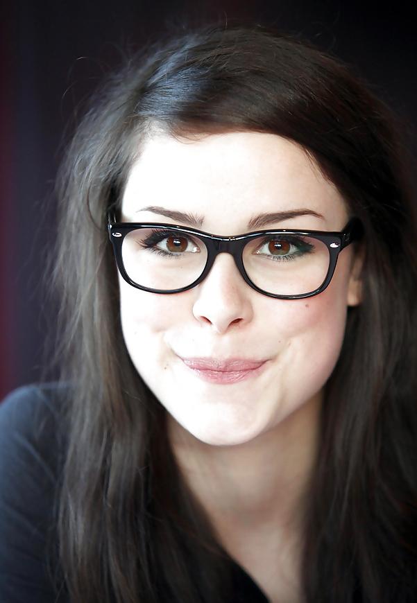 25P Geile Girls mit Brillen-Glasses