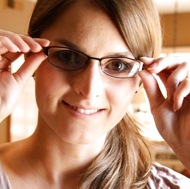 25P Geile Girls mit Brillen-Glasses