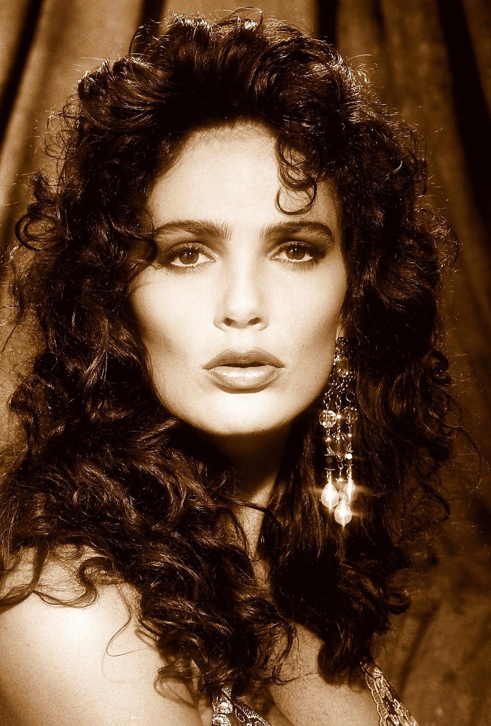 22P Julie Strain-Mature Goddess