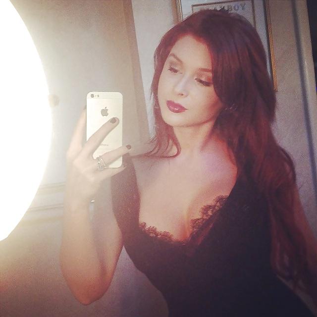 6P Female celebs - Well look at that...