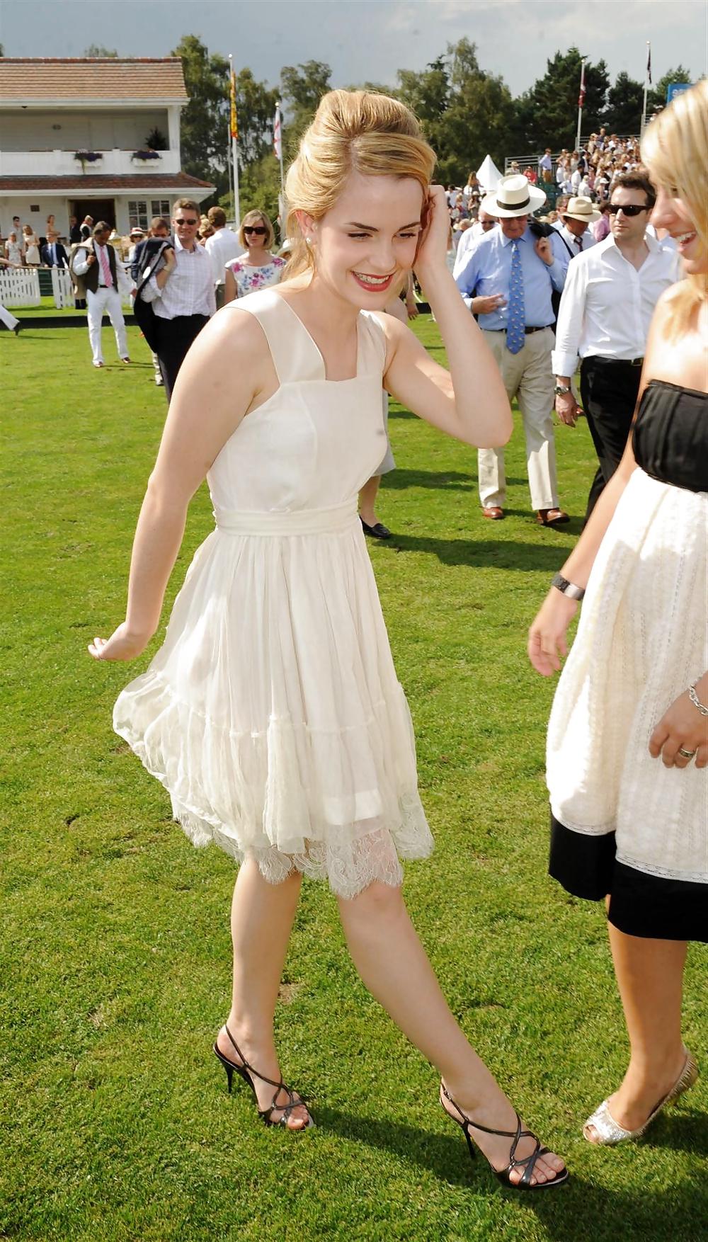9P Female celebs - Emma Watson