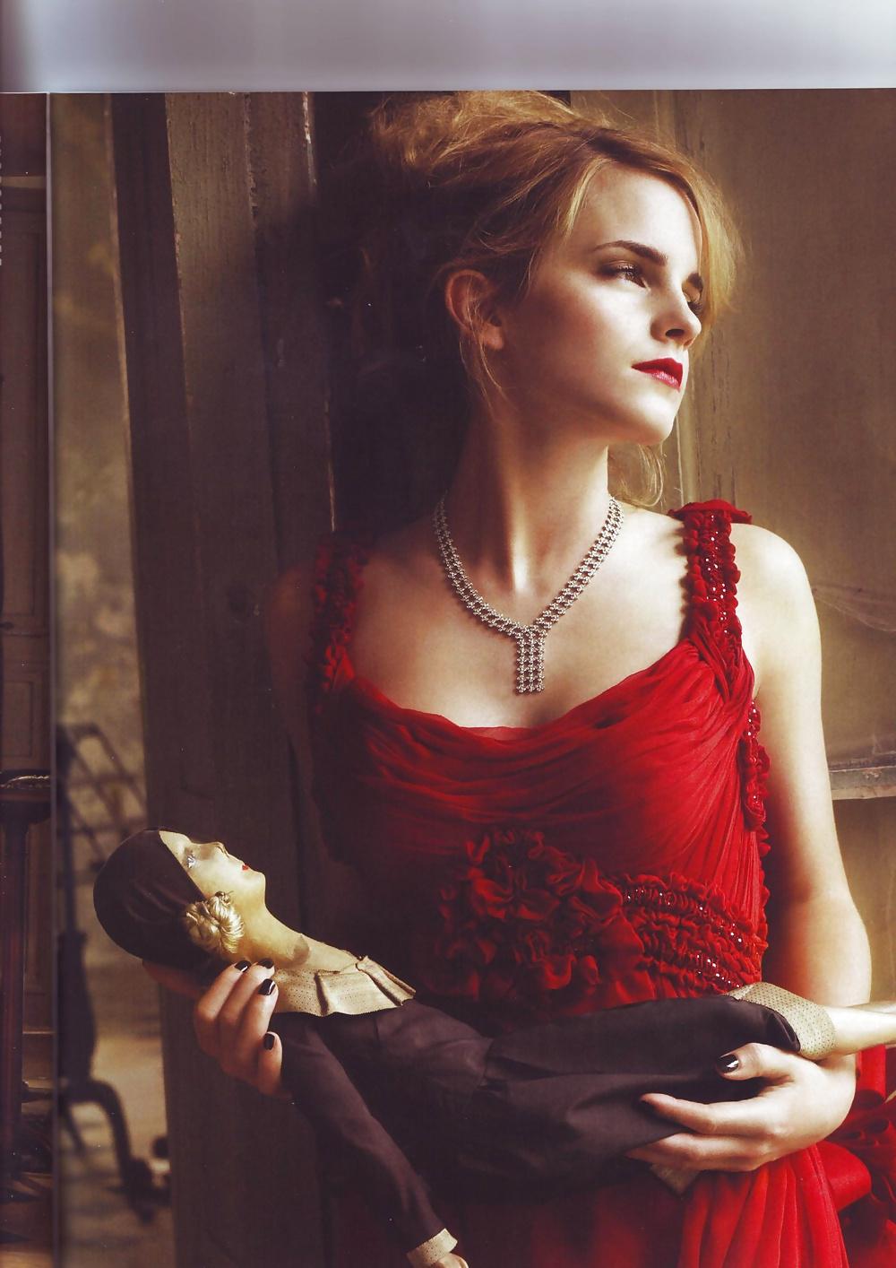 9P Female celebs - Emma Watson