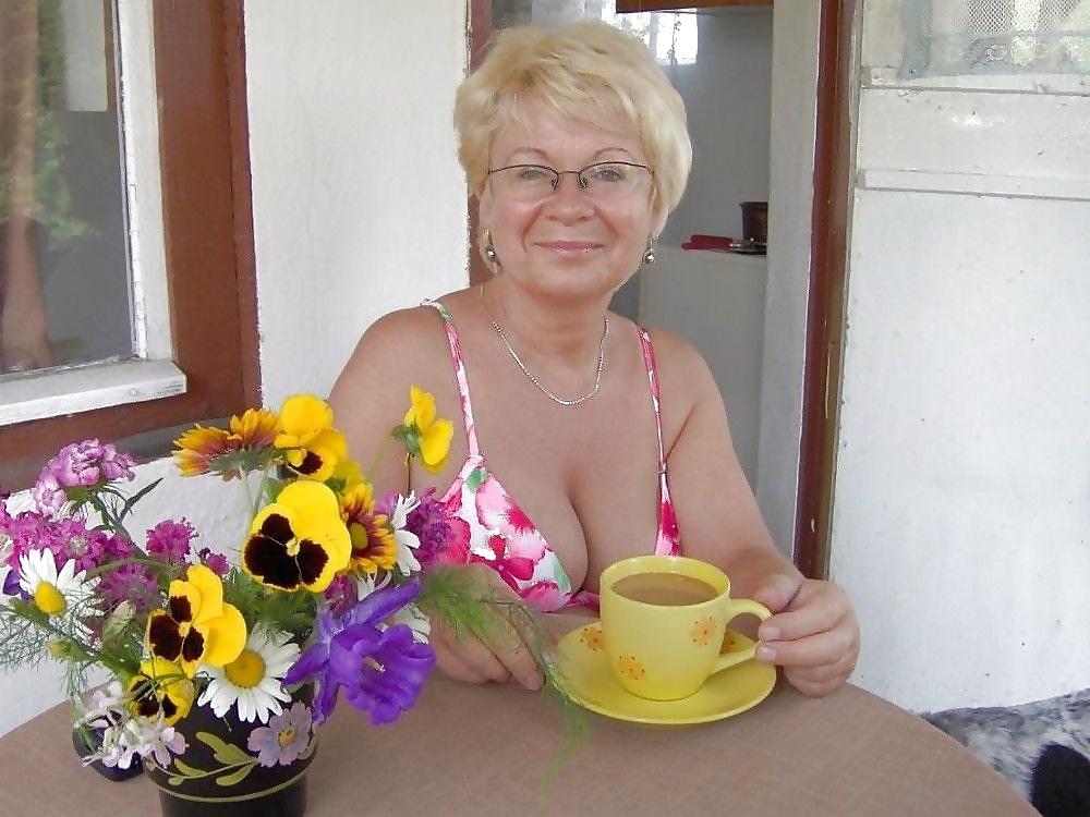 25P Hot Ladies In Glasses 23