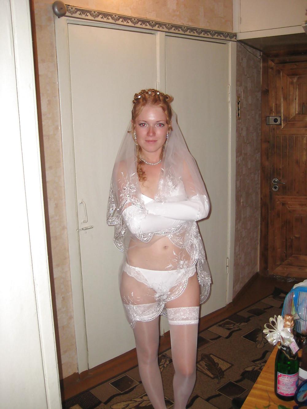 25P Here Comes the Bride 3