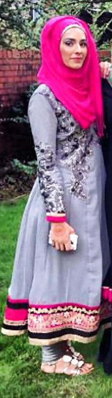 15P Hijab bitch